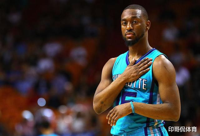 肯巴沃克的困境终于回到家乡却为时已晚沃克的职业生涯正走到尽头