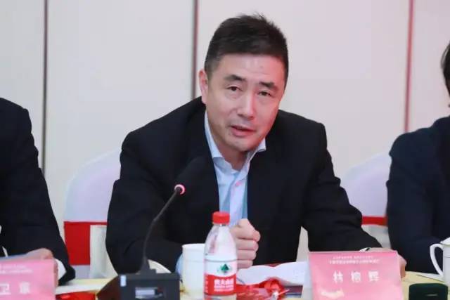 为进一步推动票据业务发展,兴业银行同业金融部总经理林榕辉建议,首先