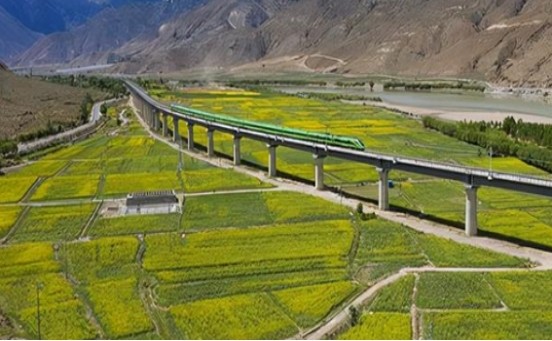 一公里花3亿,川藏铁路才修一段,为何印度就开始担忧了?