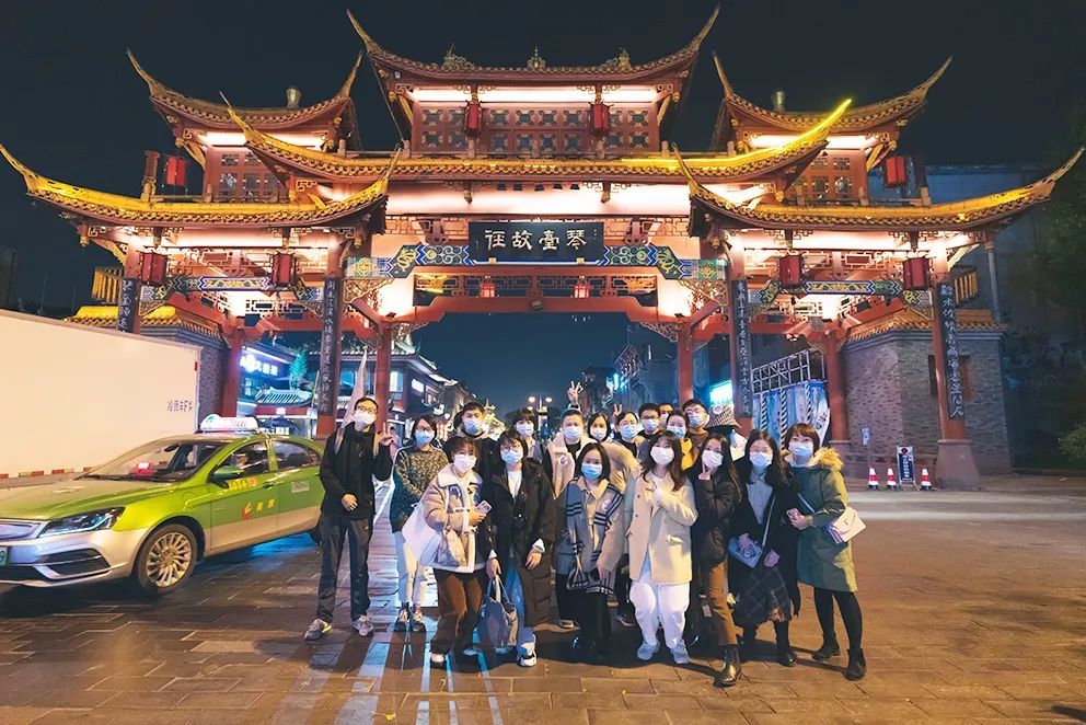 夜探少城品读最成都的味道