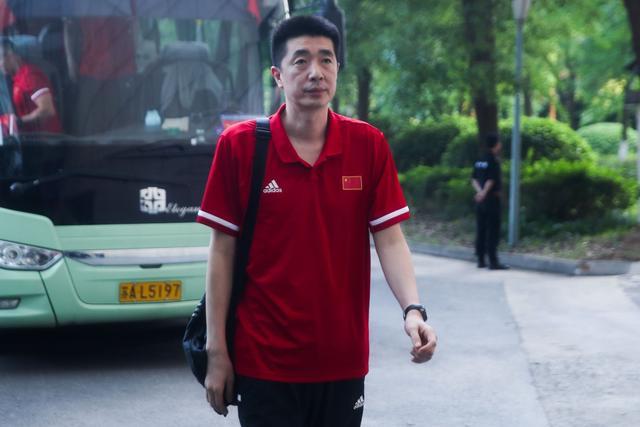 安家杰迎好消息,儿子被排协授予运动健将称号,自己有望接班郎平