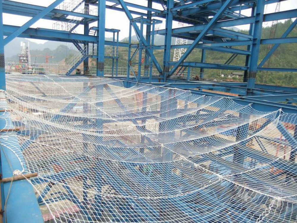 女童32楼坠下奇迹生还防坠网发挥大作用为何不将它全国推广