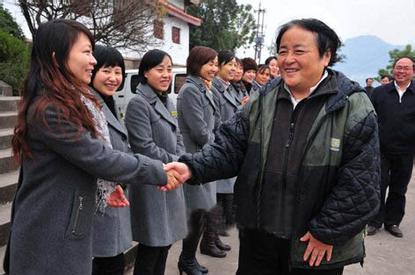 父亲和哥哥的耳濡目染下,刘弥群对数字极为敏感,喜欢研究数学题,整日