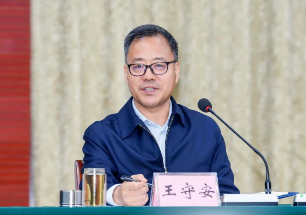 检察工作如何深入贯彻党的十九届六中全会精神王守安在咸宁调研提出四