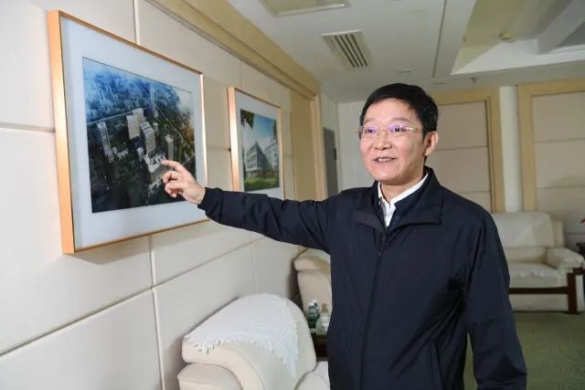 湘雅二医院党委副书记,院长黎志宏介绍门急诊医技楼项目情况