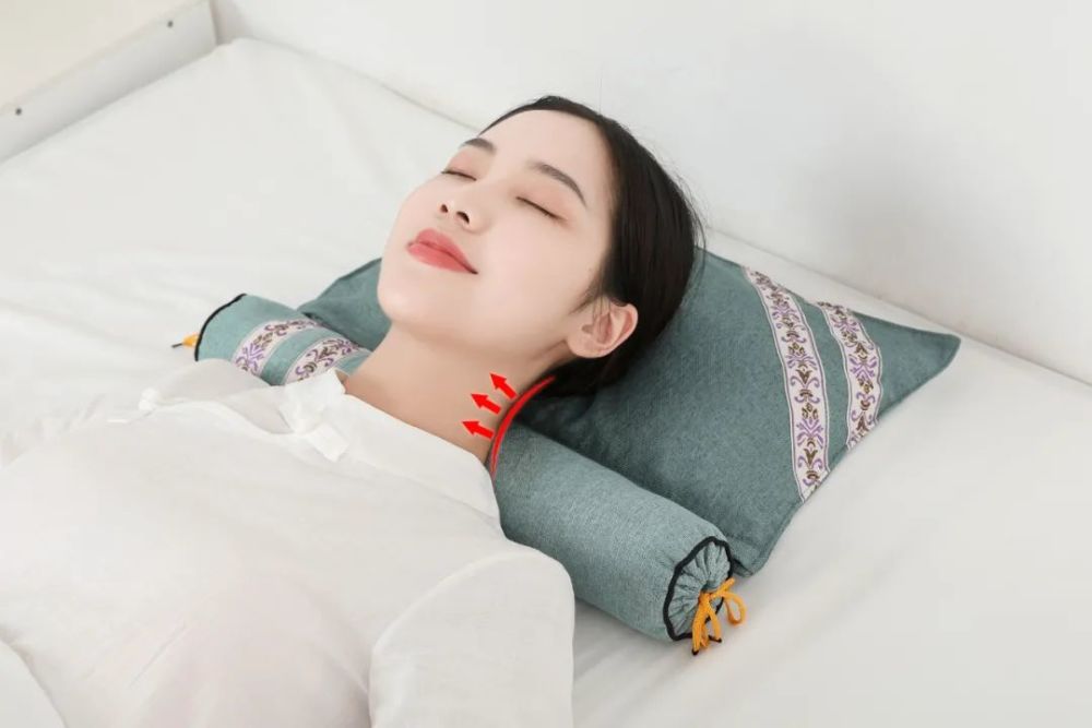 这款无火艾灸枕悄悄帮你拉伸,脖子不痛了,一觉睡到大天亮-蕲大妈产品