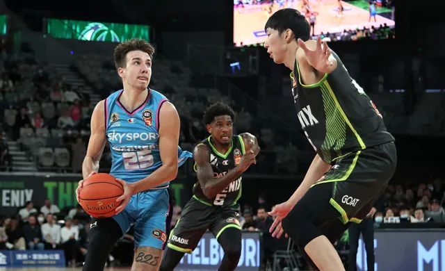 周琦 周琦仅8分，队友克里克却狂砍36分，他真的能重返NBA吗？