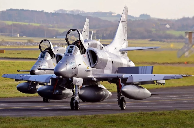 a-4攻击机个头虽小但性价比较高,满足中小国家需求!