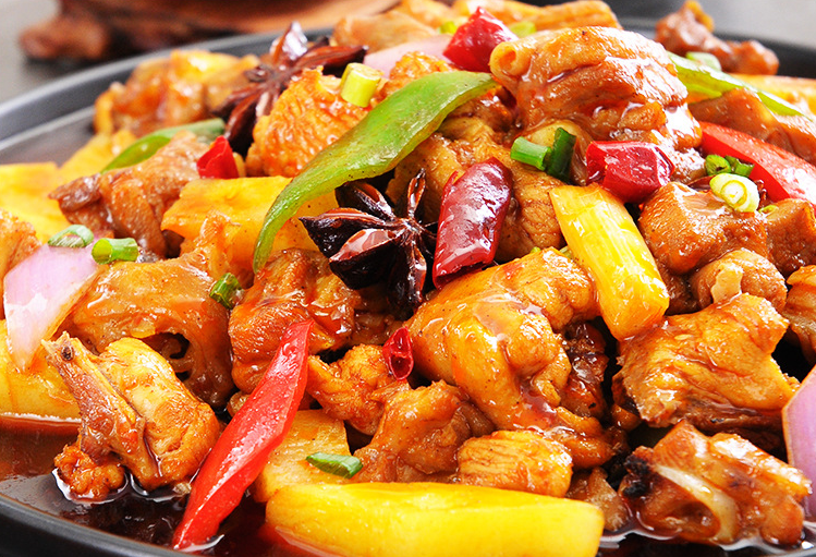 做烧鸡块,别再焯水了,厨师教你2招,鸡肉鲜嫩入味,好吃还营养