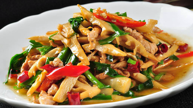 家常菜冬笋炒肉的好吃做法香脆爽口鲜香味美老人小孩都喜欢