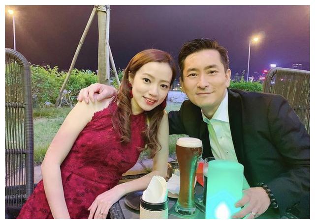 范振锋李思欣纪念结婚十周年,重返婚宴酒店庆祝,至今无房无子女