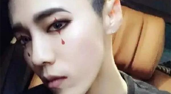 男明星挑战吸血鬼扮相:蔡徐坤像王子,鹿晗超man,王俊凯可怜