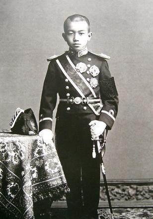 3岁看大7岁看老,侵华天皇3岁玩游戏时,已把俄国中国视为敌人