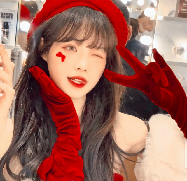 ins红色系新年女头