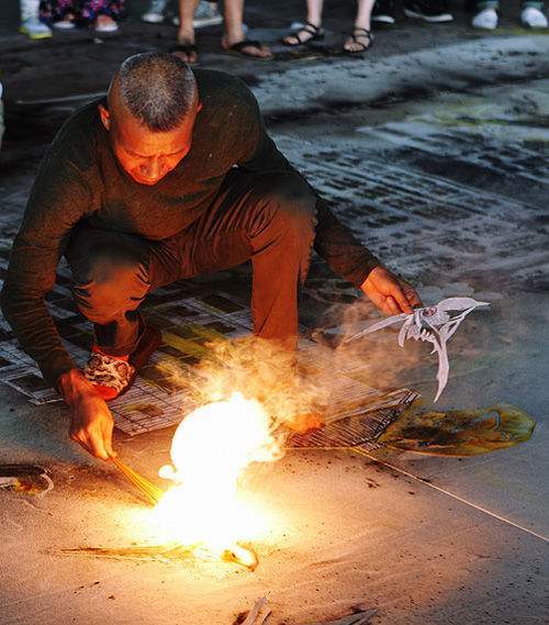 火药艺术大师蔡国强北京奥运焰火导演世界上最会玩火的男人