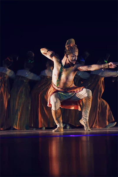 今晚洛阳歌舞剧院原创舞蹈大河三彩亮相河南卫视舞千年