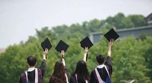 教育部公认就业前景可观的4个大学专业 毕业月薪上万