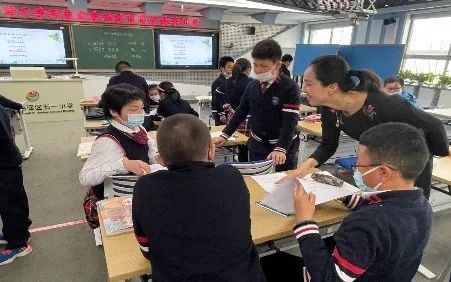 小学英语老师评语大全大爷说出溥仪龙椅关键重游减故宫