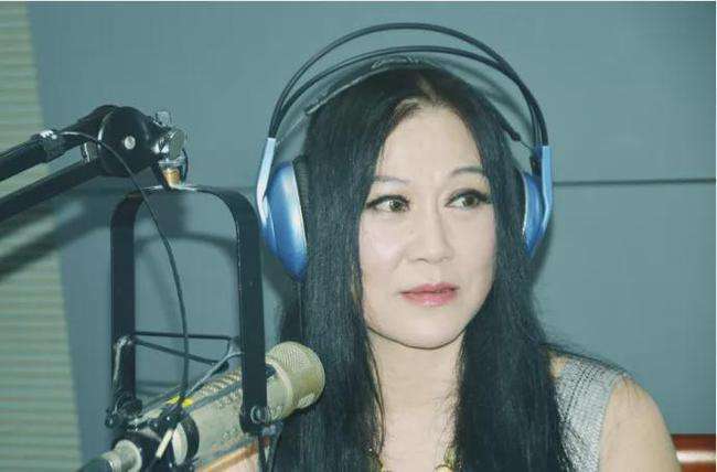 母亲去世失婚无子那个唱爱江山更爱美人的李丽芬还好吗