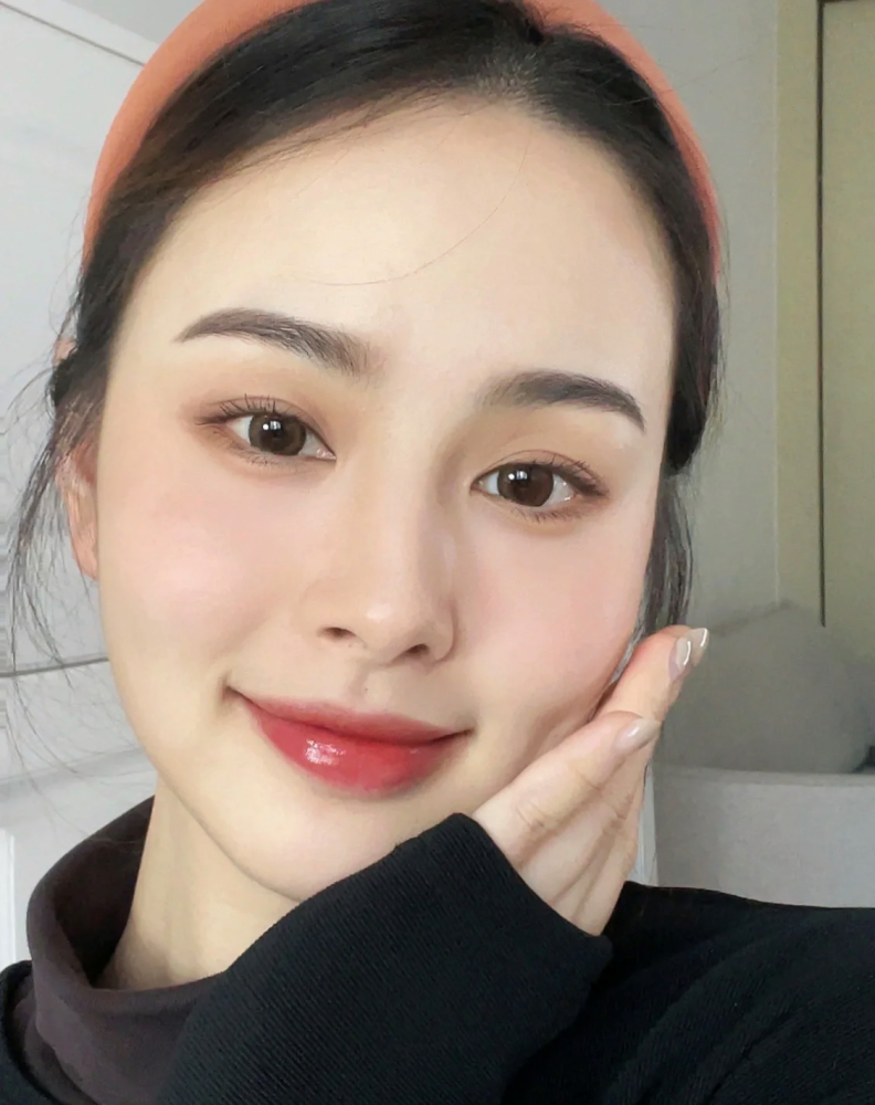 40岁女人化妆要讲究点,这几个妆容"思路,减龄又有质感