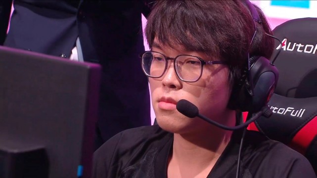 bin刚来rng就拿冠军!全明星2-0击败圣枪哥,拿下生涯第一个奖杯