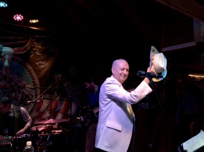 门基乐队迈克尔内史密斯去世享年78岁去世前完成最后一场巡演