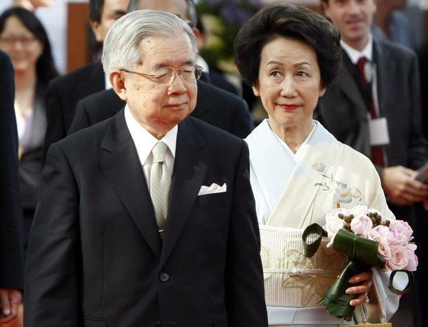 日本明仁天皇最大的幸运是他有一位甘当纯臣的弟弟