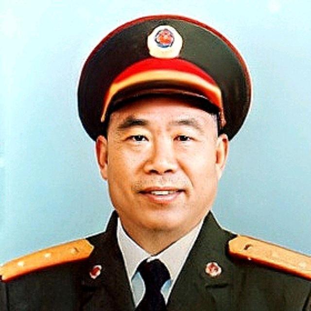 1971年,许世友为了抓捕王维国,秘密调遣了两个师的兵力