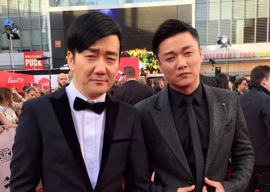 筷子兄弟肖央又要当爸?老婆挺着大肚子现身,疑似二胎月份已不小