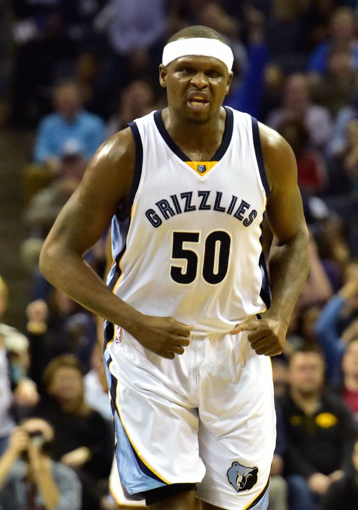 队史第一人灰熊正式退役兰多夫50号球衣小加见证全场高呼其绰号