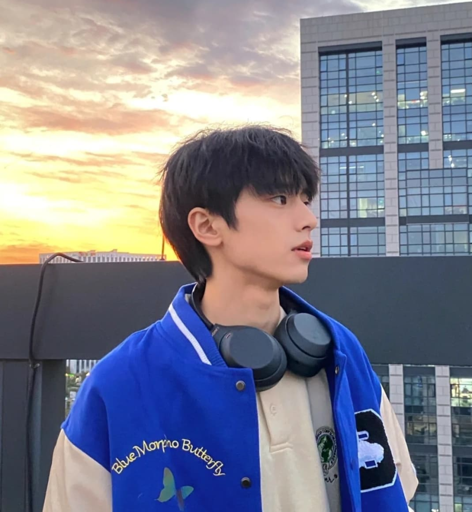 少年感男发.