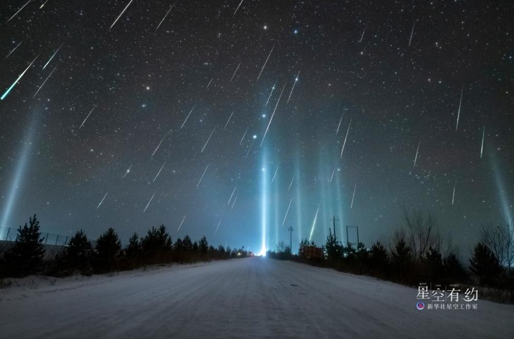 市天文爱好者蒋晨明2020年12月14日在内蒙古多伦县拍摄的双子座流星雨
