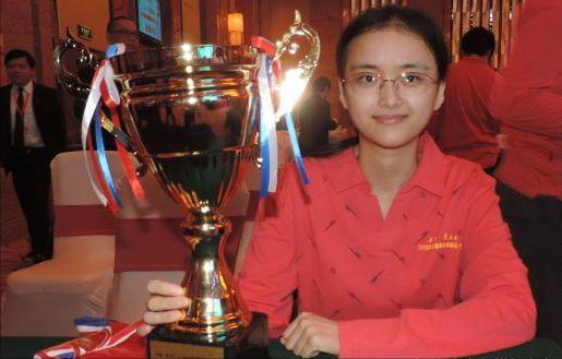 当今女子象棋第一人八次全国冠军得主超级丹的故事