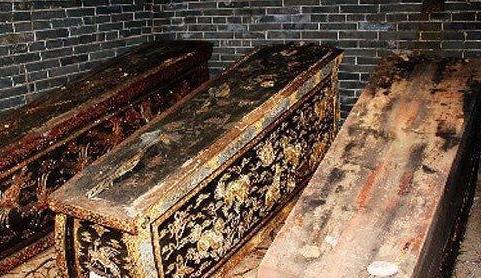 不得不说他六下江南,为自己寻求漂亮的姑娘,原本经过康熙和雍正的努力