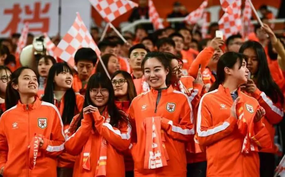 2018年5月18日,鲁能泰山做客天津,凭借着佩莱读秒时刻的进球,客场绝平