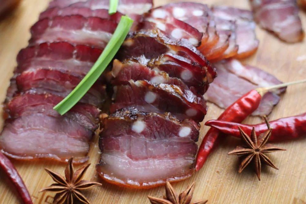 湖北恩施手工土腊肉,透亮鲜,满口香!年年卖断货!_腾讯新闻