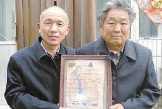 河南现身朱元璋真人画像朱家后人已守护600年现主动上交
