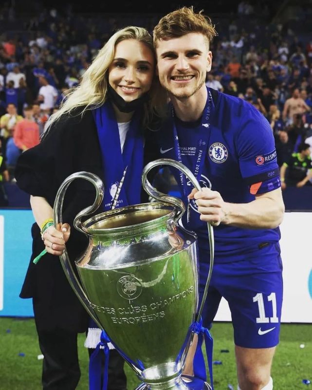 上火朗尼克想签韦尔纳转会与否取决于德国前锋的甜美女友