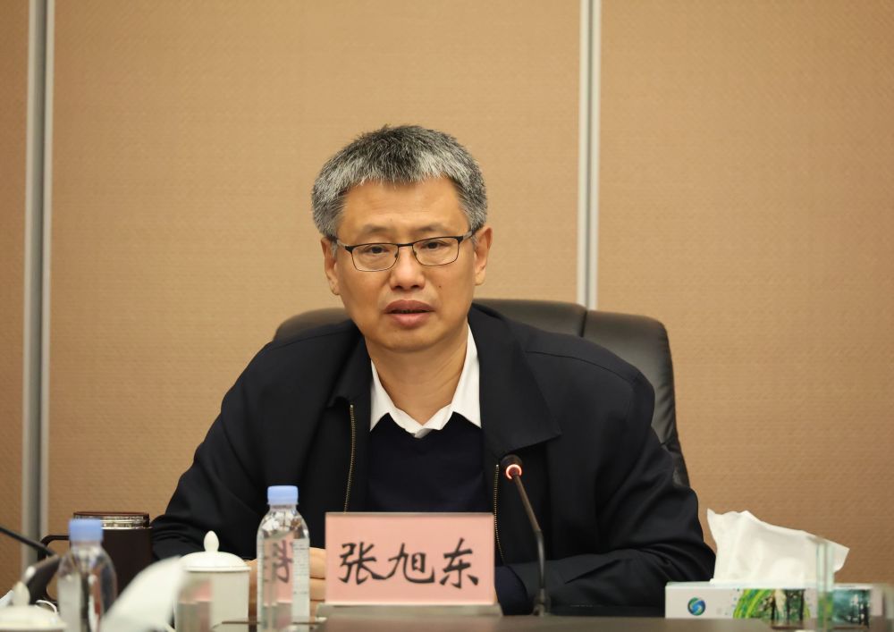 集团公司党委委员张冠武,赵宏宇,马椿平,张晓波,王林田,王齐丰,姜凯志