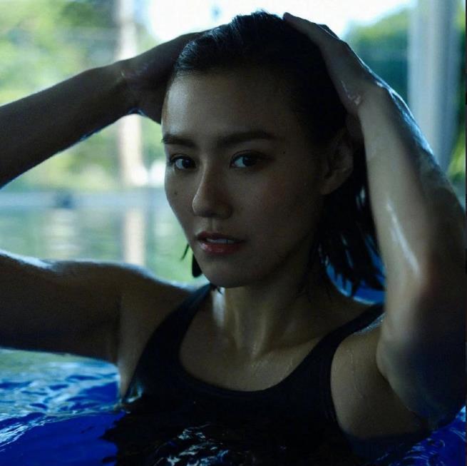 泳坛女神刘湘:照片尺度过大引争议,因训练致脊柱侧弯,至今单身一人