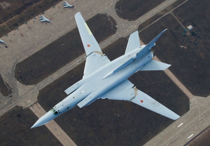 “逆火”炽烈，俄罗斯图-22M3轰炸机巡航白俄罗斯职场老板对自己不满意