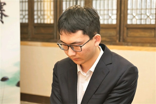 不愧强敌克星丁浩击败柯洁加冕国手头衔