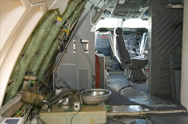 军用运输机上的厕所是什么样子的