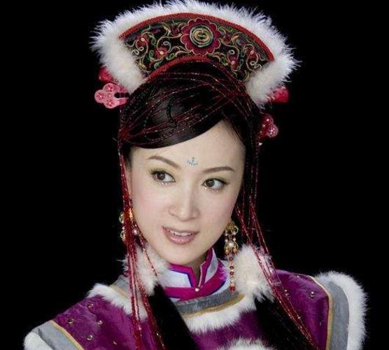 有一天,玄宗传来谢阿蛮,要她再舞一曲《凌波曲》.