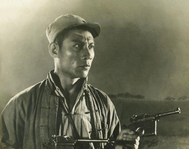 小兵张嘎中区队长遭遇鬼子为啥说卫生员新疆的干活