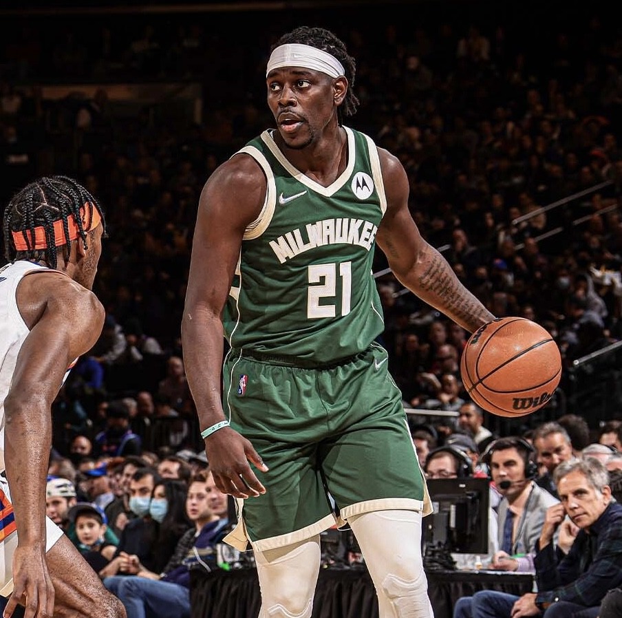 7人得分上双!雄鹿送尼克斯3连败 字母哥砍三双米德尔顿24分