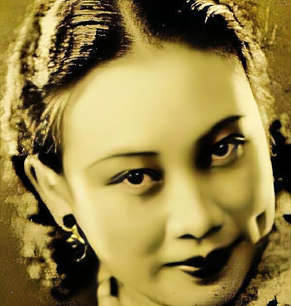 时间到了1943年的一天晚上,余淑衡正在屋里闲坐之时,房门却被人突然地