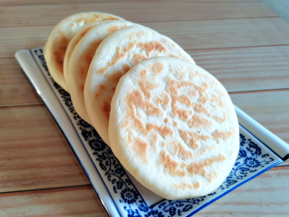 烙白饼有技巧,记住这个配方,出锅面香味浓郁,又酥又软又香_腾讯新闻