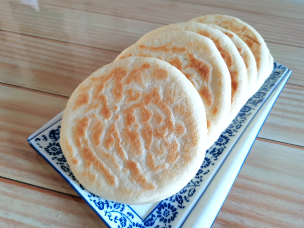 烙白饼有技巧,记住这个配方,出锅面香味浓郁,又酥又软又香_腾讯新闻
