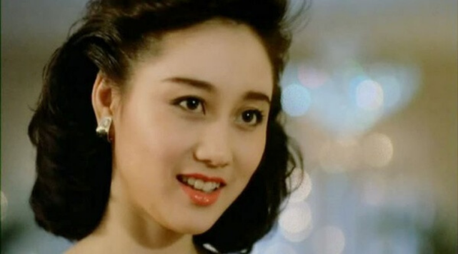李连杰为利智有多义无反顾?担抛弃妻女的骂名,无怨无悔守10年